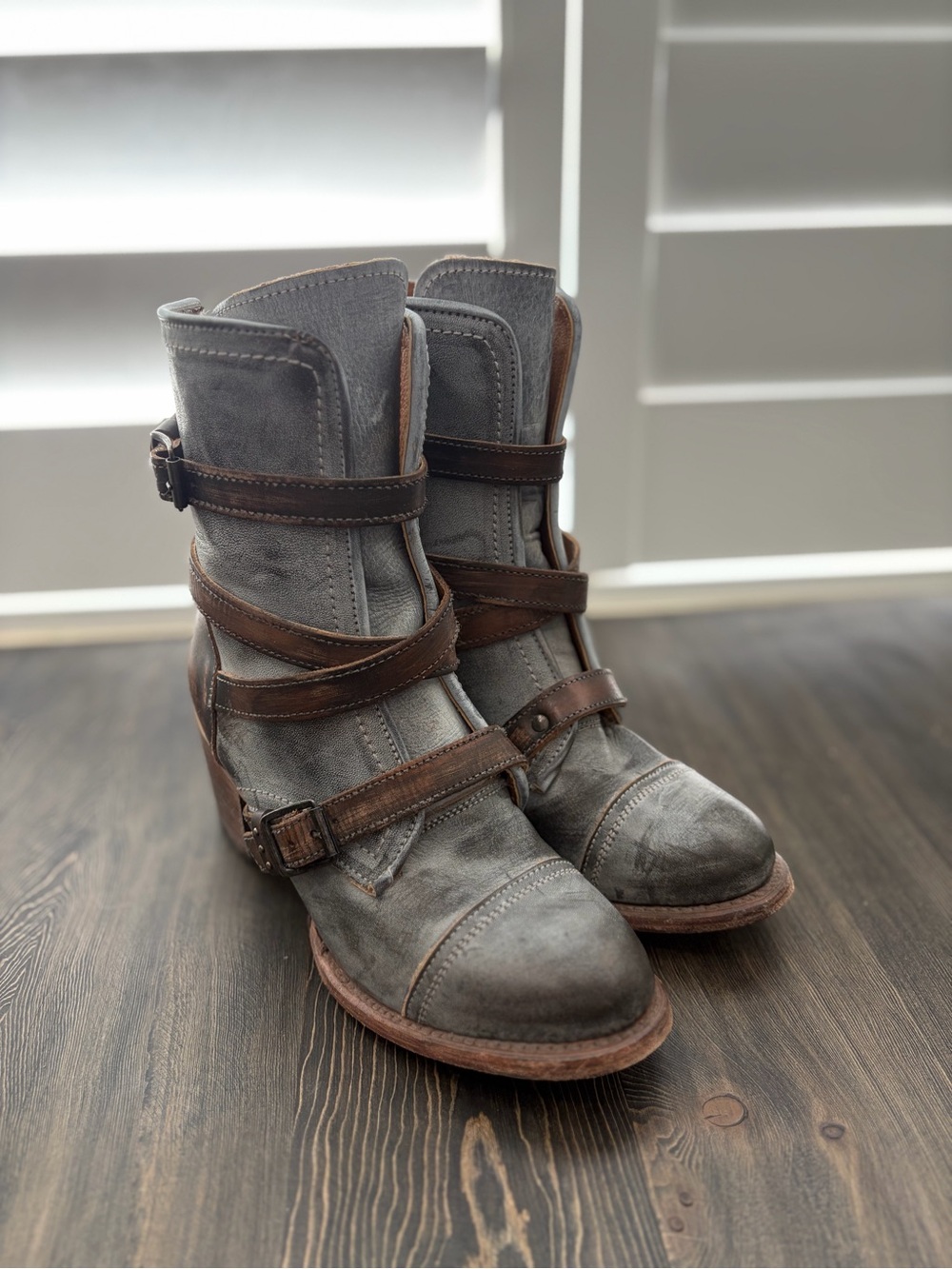 Freebird by Steven Canyon distressed gray leather and buckle straps